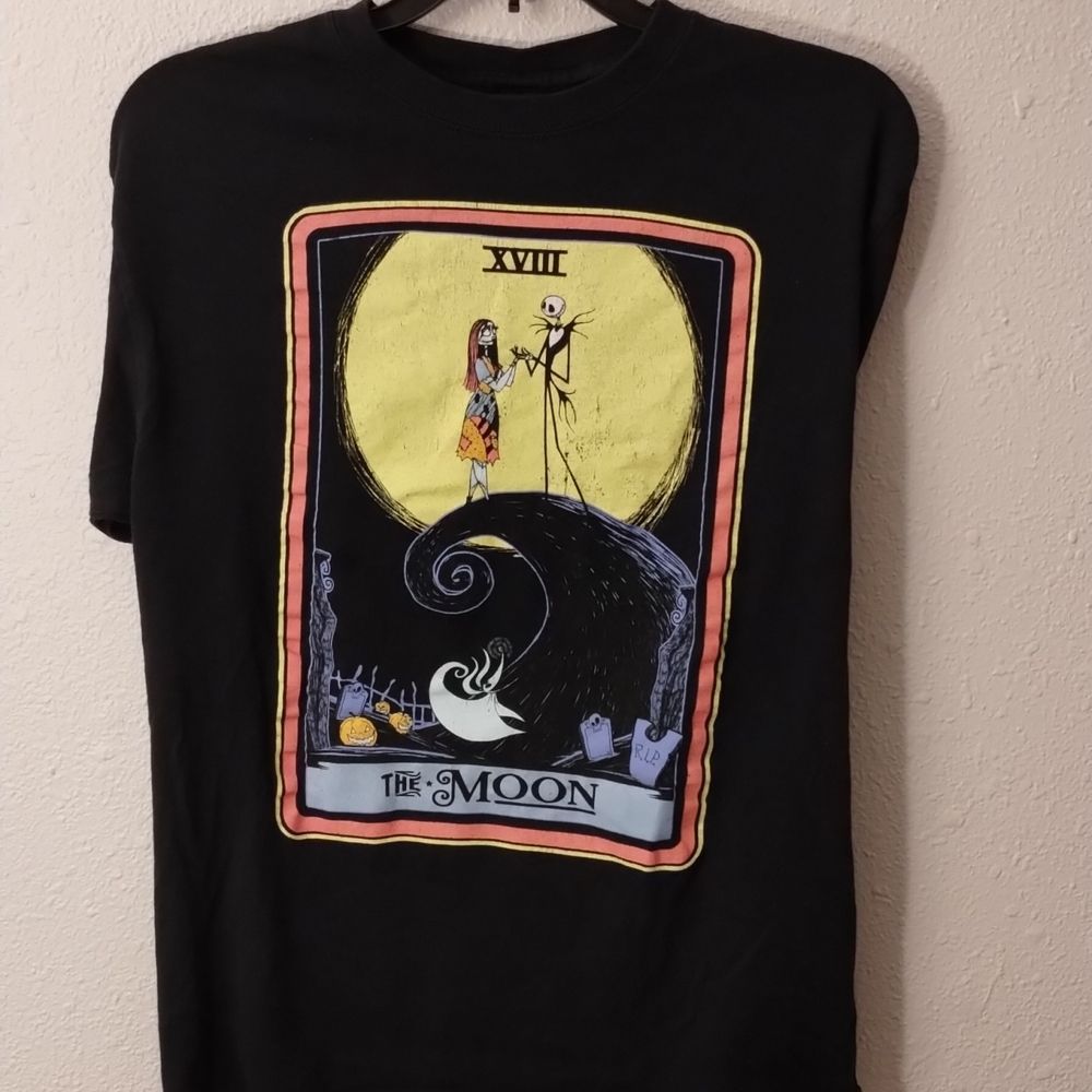 The nightmare before Christmas the Moon t-shirt